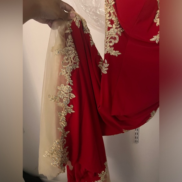 Dress - Picture 3 of 5